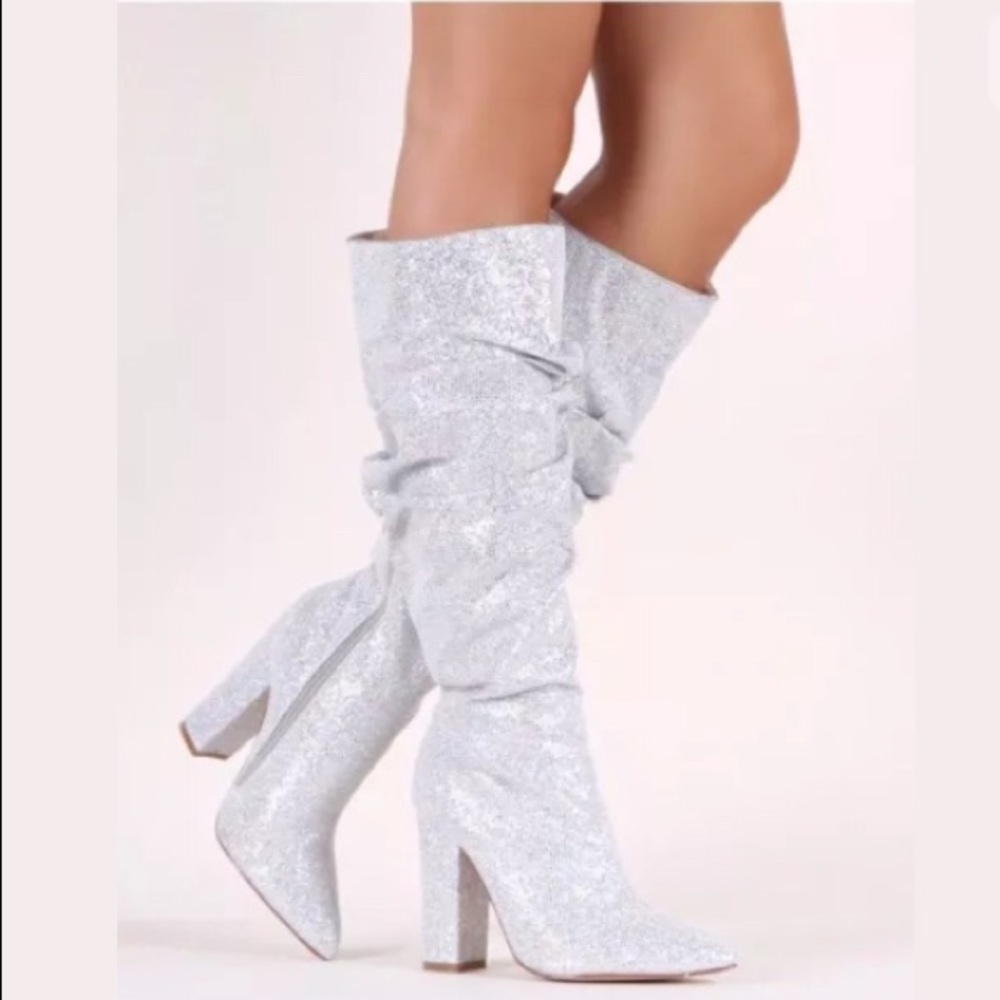 New Cape Robbin Silver  Beautiful-53 Sz7.5  $119